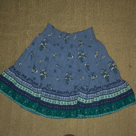 Floral printed skirt! - Picture 2 of 2
